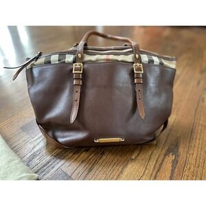 Burberry Calfskin House Check Small Salisbury Tote Bag in Brown